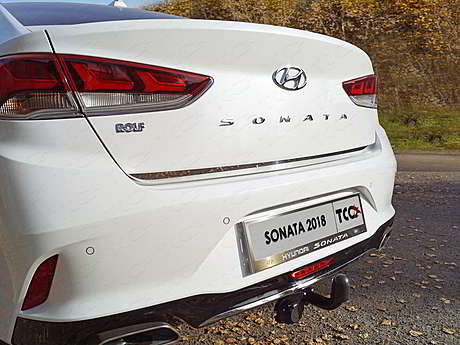 Накладка крышку багажника (лист зеркальный) код HYUNSON18-10 для Hyundai Sonata 2018-2020