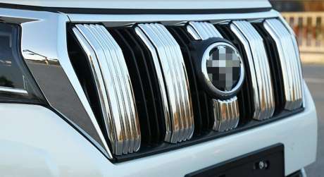 Накладки на решетку радиатора хромированные для Toyota Land Cruiser Prado 150 2017-