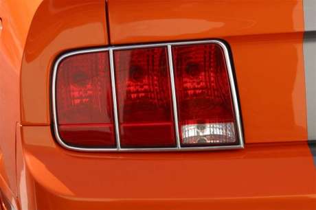 Накладки на задние фонари хромированные Street Scene 950-73101 для Ford Mustang 2005-2009