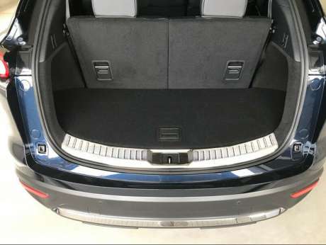 Защитная накладка на порог в багажнике стальная для Mazda CX-9 2016-2019 