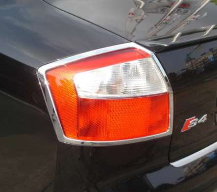 Накладки на задние фонари хромированные IDFR 1-AD211-02C для Audi A4 B6 Sedan 2001-2005