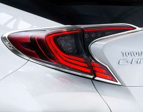 Накладки на задние фонари хромированные IDFR 1-TA240-02C для Toyota C-HR 2017-