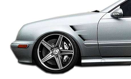 Крылья передние стеклопластиковые с жабрами Morello Edition для Mercedes-Benz CLK W208 1998-2002 