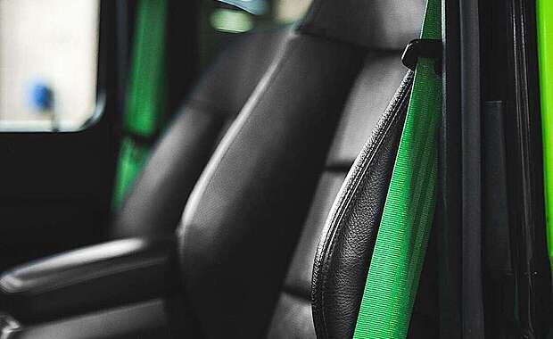 Цветные ремни безопасности в Петербурге Цветные ремни безопасности в Петербурге