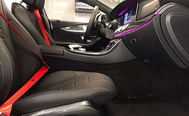 Цветные ремни безопасности в Петербурге Цветные ремни безопасности в Петербурге