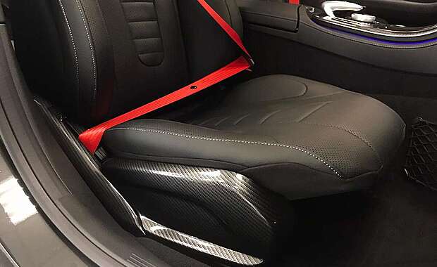 Цветные ремни безопасности в Петербурге Цветные ремни безопасности в Петербурге