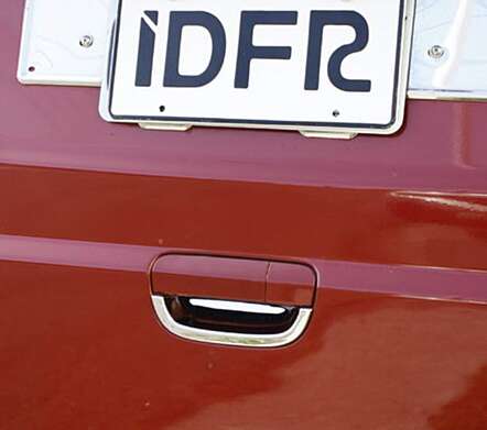 Накладка под ручку двери багажника хромированная IDFR 1-MB701-08C для Mercedes-Benz W639 V-Class 2005-2011
