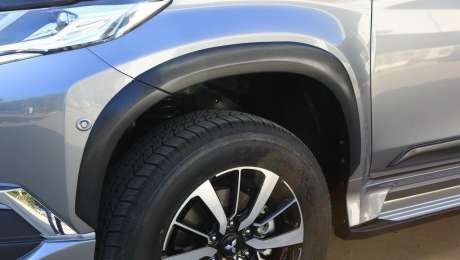 Расширители колесных арок черные матовые для Mitsubishi Pajero Sport 2016-2021 