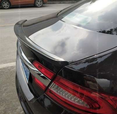 Спойлер на крышку багажника карбоновый для Jaguar XF 2009-2015