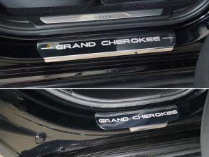 Накладки на пороги (лист зеркальный надпись Grand Cherokee) 4шт код GRCHER17-04 для JEEP GRAND CHEROKEE 2017-