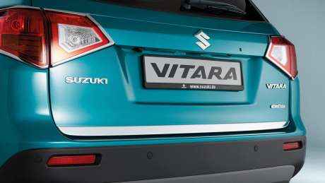 Накладка на низ двери багажника хромированная оригинал 990E0-54P22-000 для Suzuki Vitara 2015-2020