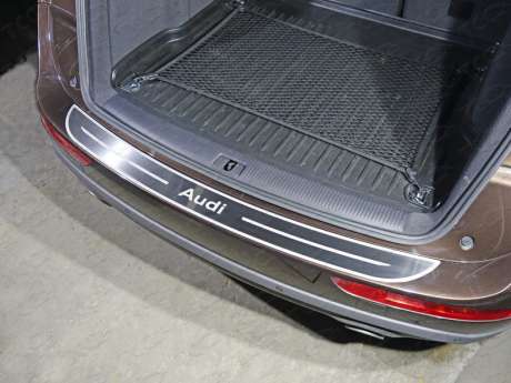 Накладка на задний бампер (лист шлифованный надпись audi) код AUDIQ513-06 для Audi Q5 (8R) 2008-