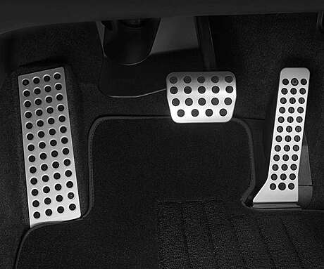Накладка отдыха левой ноги Sport оригинал BHN1-V9-095 для Mazda 6 2019-2022