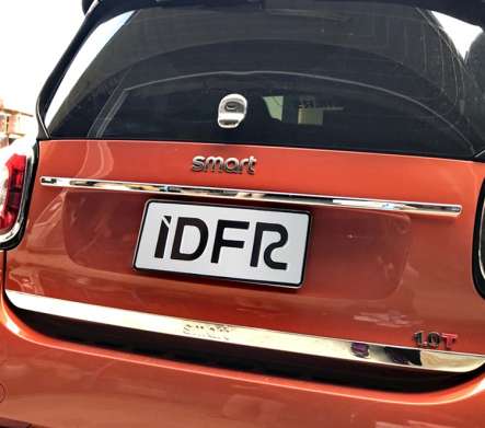 Молдинг над номером крышки багажника хромированный IDFR 1-SM104-05C для Smart W453 2015-
