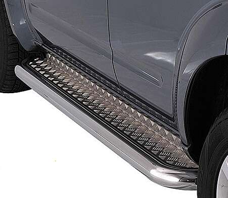 Подножки с листом диам.60мм, окантовка нержавейка, лист алюминий, для авто Nissan Pathfinder R51 2005-2014