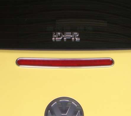 Окантовка стоп сигнала в крышке багажника хромированная IDFR 1-VW022-08C для Volkswagen Beetle 2005-2012