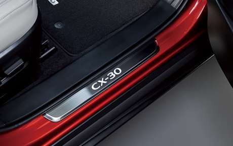 Накладки на пороги с подсветкой оригинал DFR5-V1-370 для Mazda CX-30 2020-