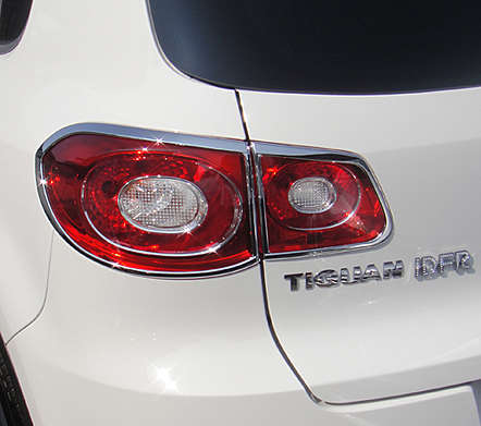 Накладки на задние фонари хромированные IDFR 1-VW650-02C для Volkswagen Tiguan 2007-2011