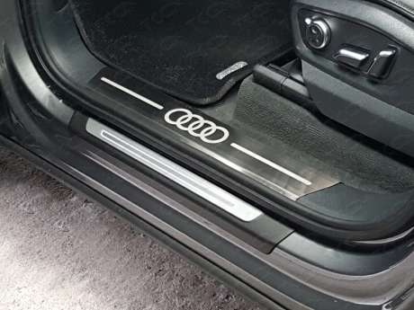Накладки на пороги (лист шлифованный надпись логотип audi) код AUDIQ715-05 для Audi Q7 2015-