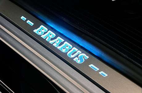 Накладки на пороги (с подсветкой) Brabus для Mercedes S63 AMG Coupe (C217) 2013-