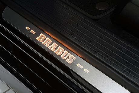 Накладки на пороги (с подсветкой) Brabus 292-350-00 для Mercedes-Benz GLE W166 (оригинал, Германия)