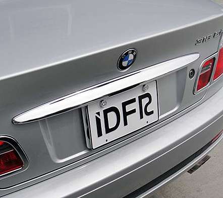 Накладка над номером крышки багажника хромированная IDFR 1-BW104-08C для BMW E46 2D 2003-2006
